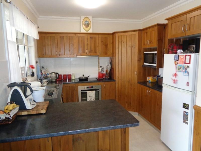 28 Callandoon Street, Wallangarra QLD 4383