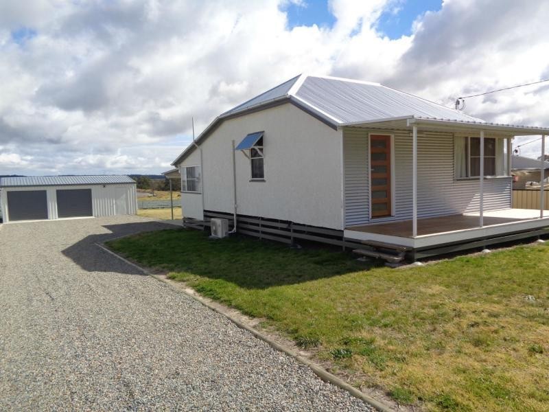 8 Bruhn Lane, Thulimbah QLD 4376