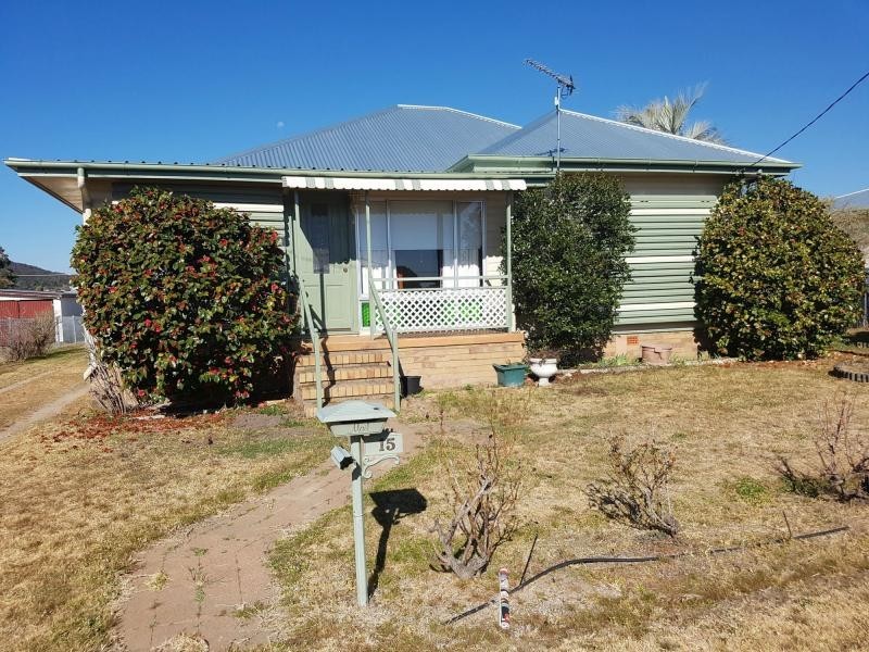 15 Stanton Street, Stanthorpe QLD 4380