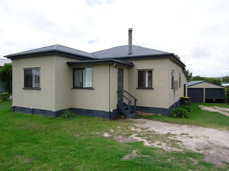 32 Pierpoint Street, Stanthorpe QLD 4380