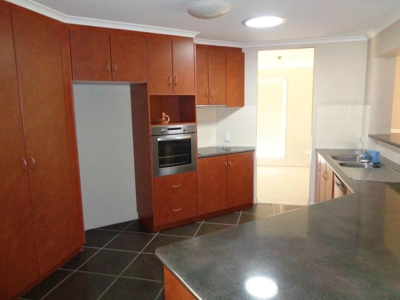 40 Melaleuca Crescent, Stanthorpe QLD 4380