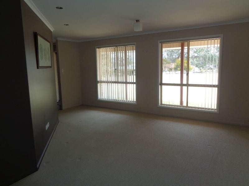 40 Melaleuca Crescent, Stanthorpe QLD 4380