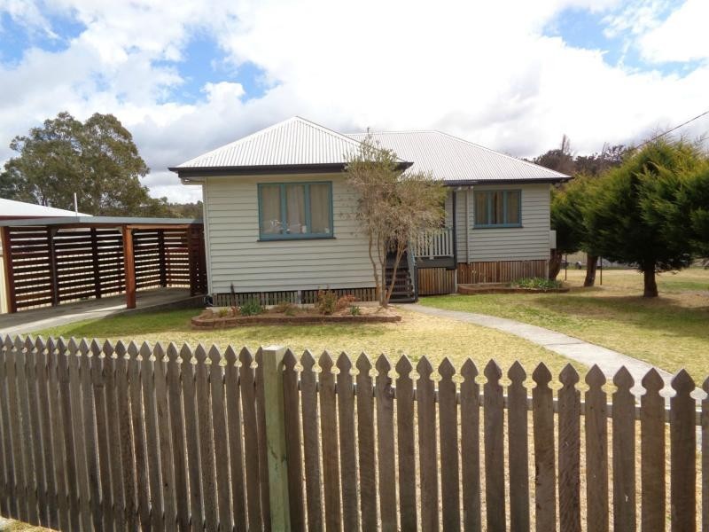 28a Pike Street, Stanthorpe QLD 4380