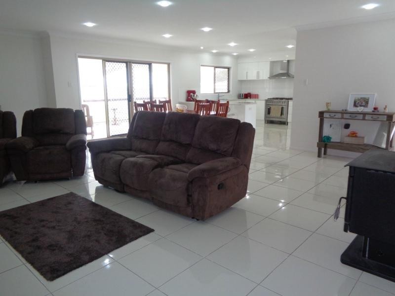 14 Pavilion Drive, Stanthorpe QLD 4380