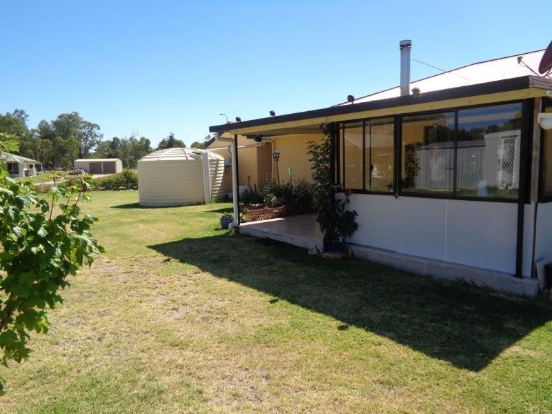 24 Bau Court, Applethorpe QLD 4378