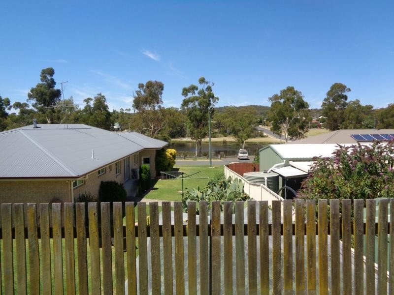 Unit 8/23 Granite Street, Stanthorpe QLD 4380