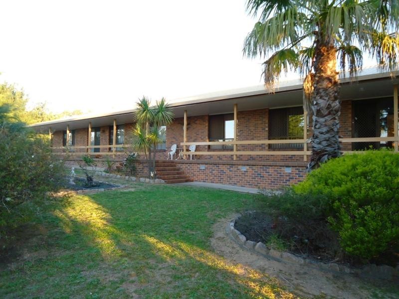 52 Tunnel Road, Dalveen, Stanthorpe QLD 4380