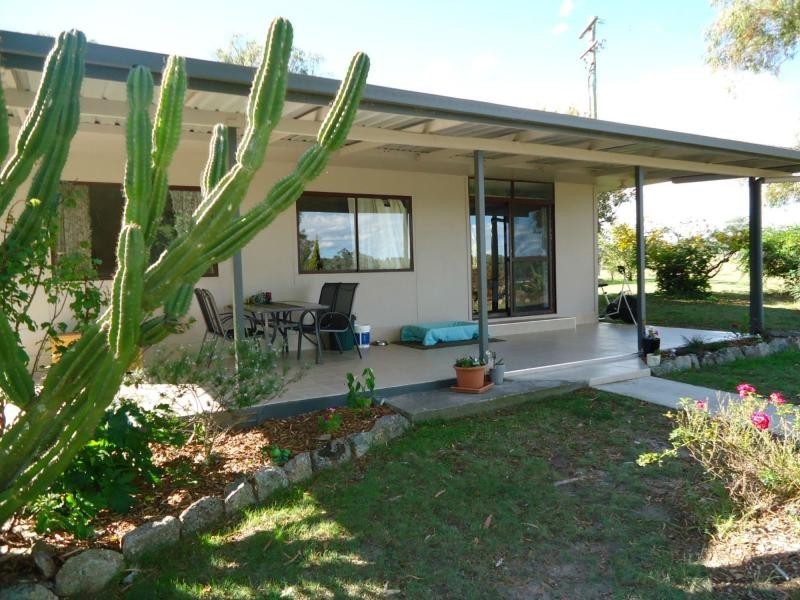 586 Texas Road, Broadwater, Stanthorpe QLD 4380