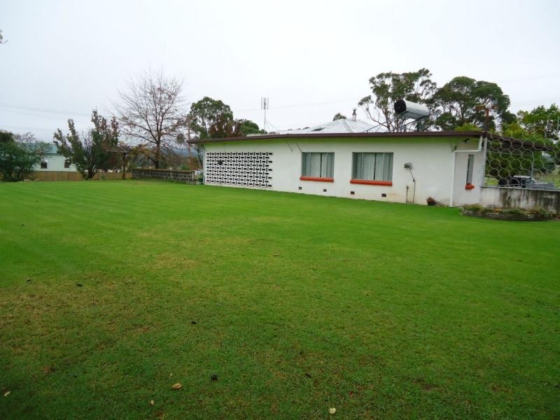 21-23 Rayleigh Street, Wallangarra, Stanthorpe QLD 4380