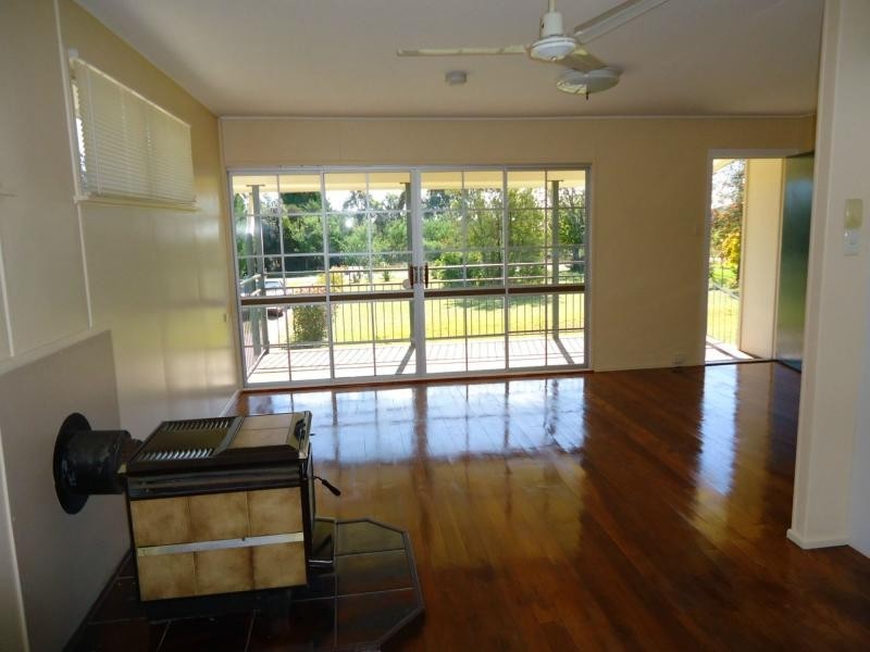 23 Church Road, The Summit, Stanthorpe QLD 4380