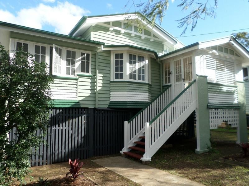 12 Marlborough Street, Sherwood QLD 4075