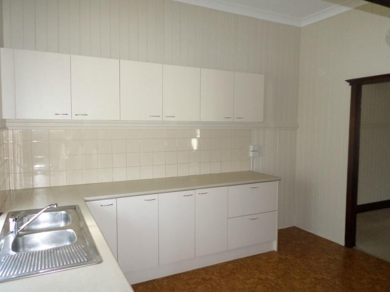 12 Marlborough Street, Sherwood QLD 4075