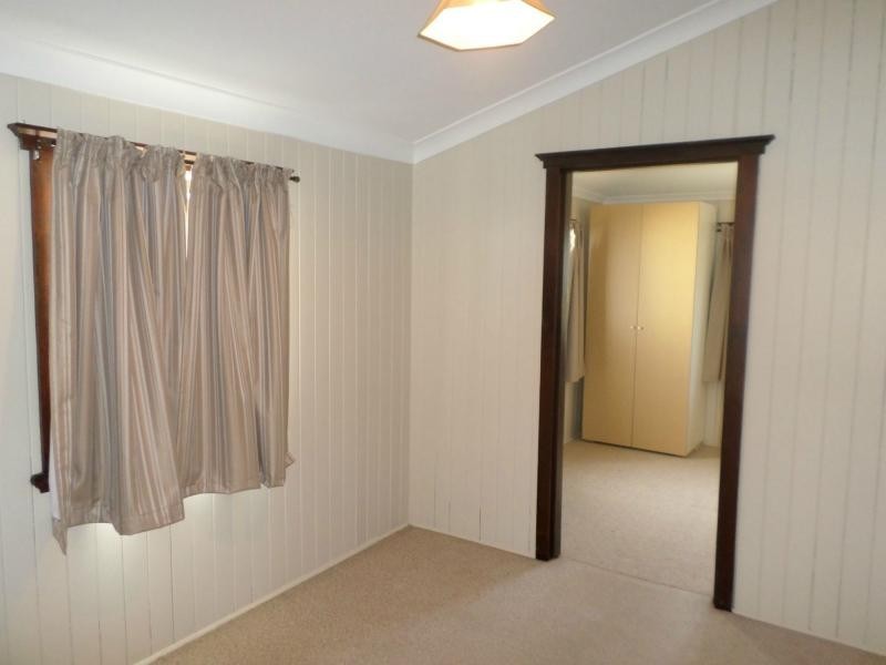 12 Marlborough Street, Sherwood QLD 4075