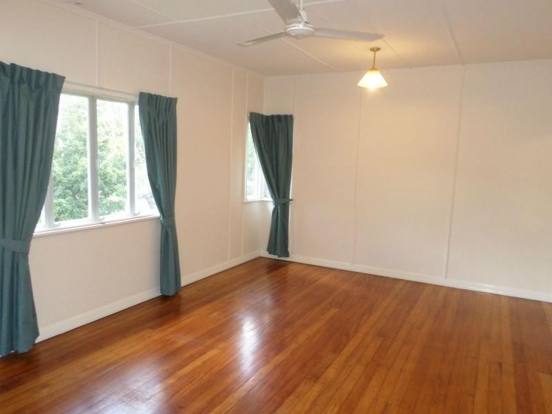 26 Queenscroft Street, Chelmer QLD 4068