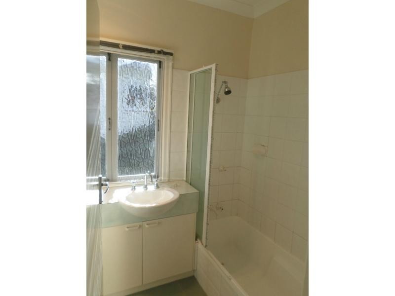 26 Queenscroft Street, Chelmer QLD 4068