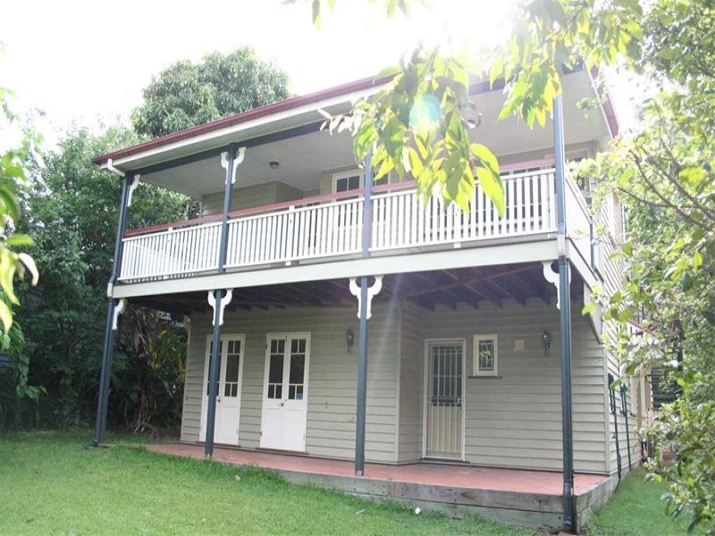 9 Douglas Street, Sherwood QLD 4075