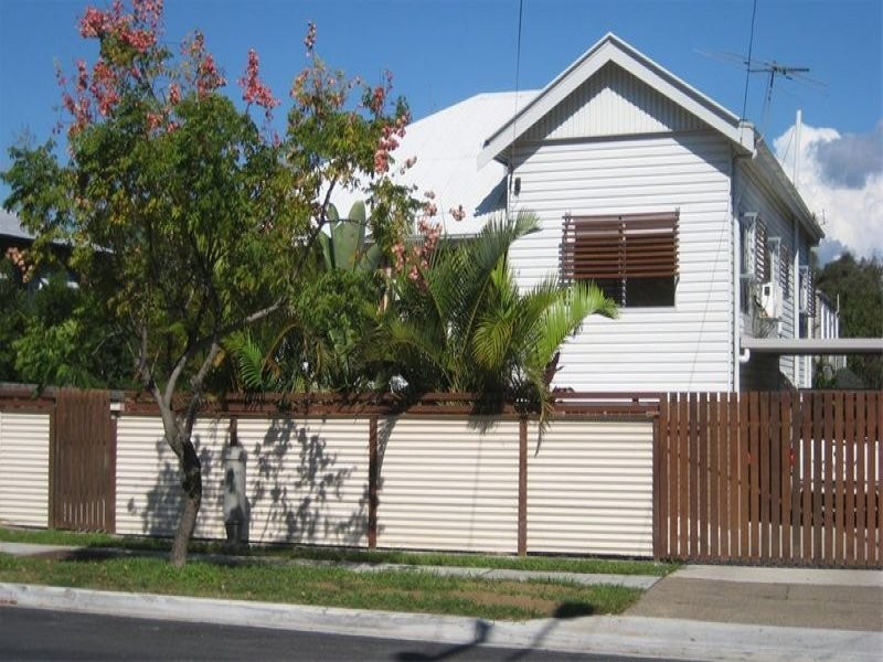 Oxley QLD 4075