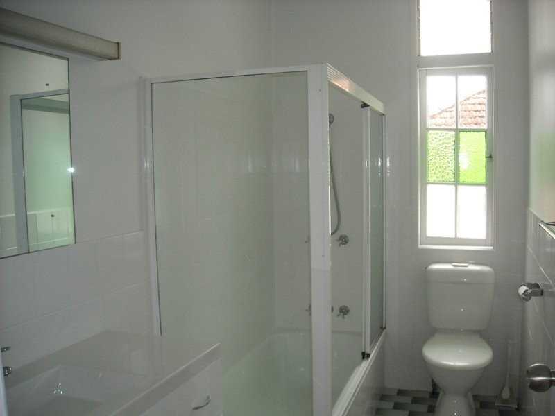 Oxley QLD 4075