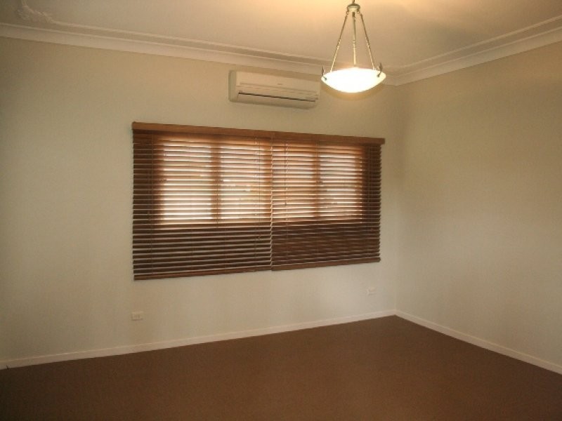 56 William Terrace, Oxley QLD 4075