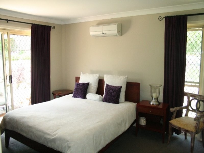 Seventeen Mile Rocks QLD 4073