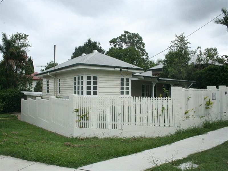 105 Plumer Street, Sherwood QLD 4075