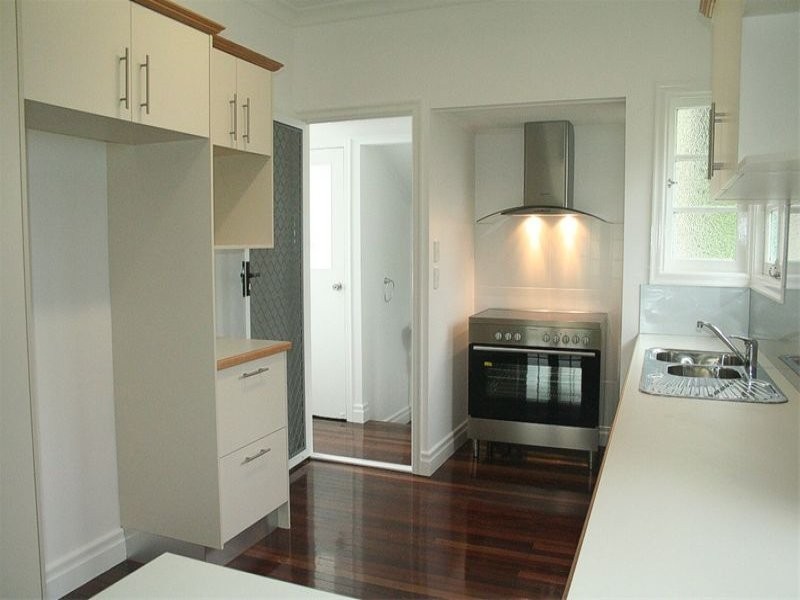 105 Plumer Street, Sherwood QLD 4075