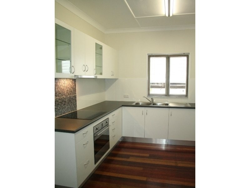 136 Central Avenue, Sherwood QLD 4075