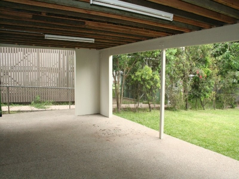 136 Central Avenue, Sherwood QLD 4075