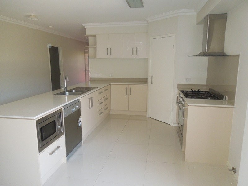 4B Prestwick Street, Oxley QLD 4075