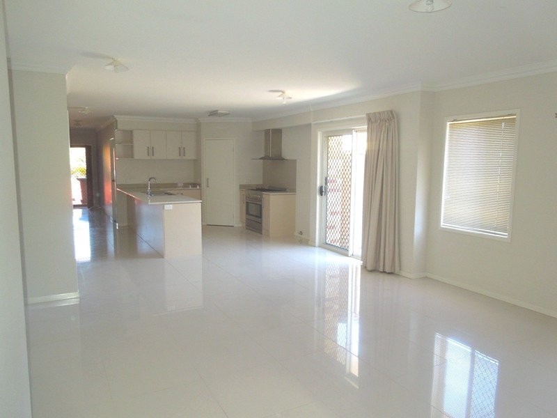 4B Prestwick Street, Oxley QLD 4075