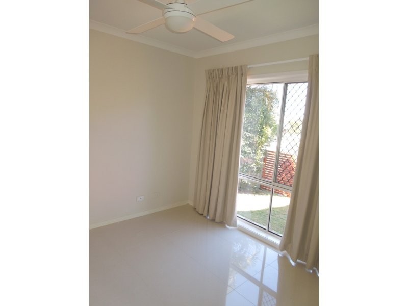 4B Prestwick Street, Oxley QLD 4075