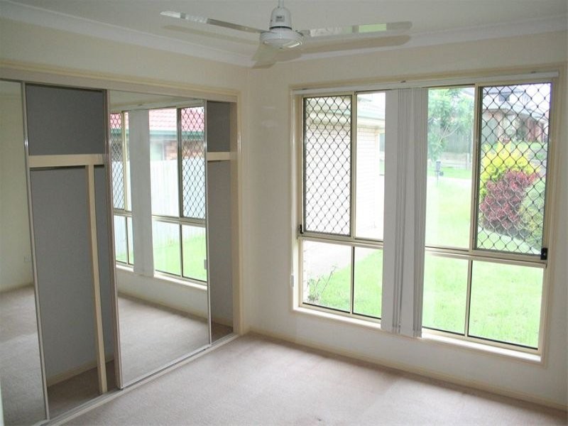 48 Gleneagles Crescent, Oxley QLD 4075