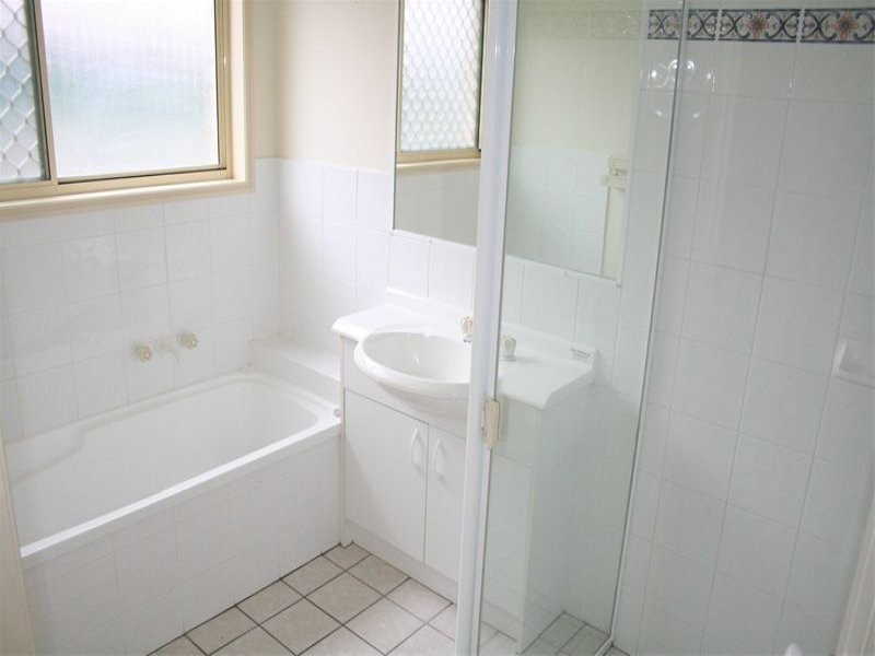 48 Gleneagles Crescent, Oxley QLD 4075