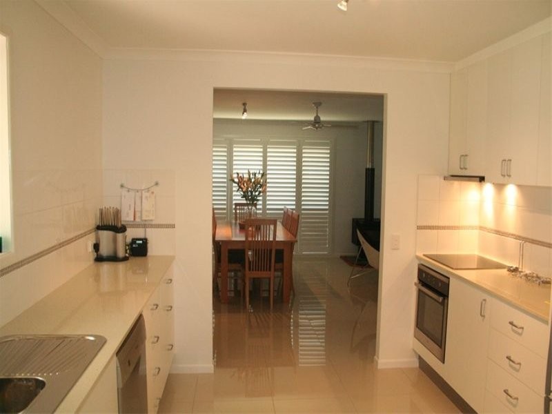 Oxley QLD 4075