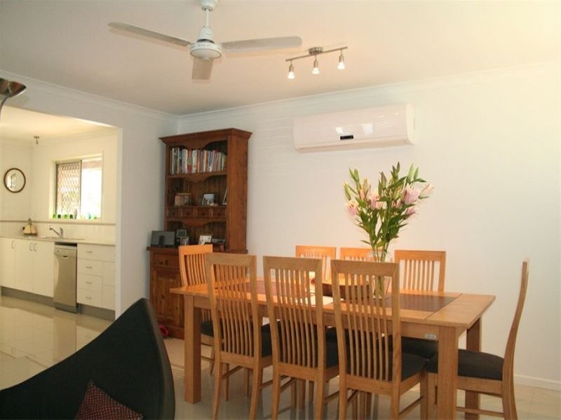 Oxley QLD 4075