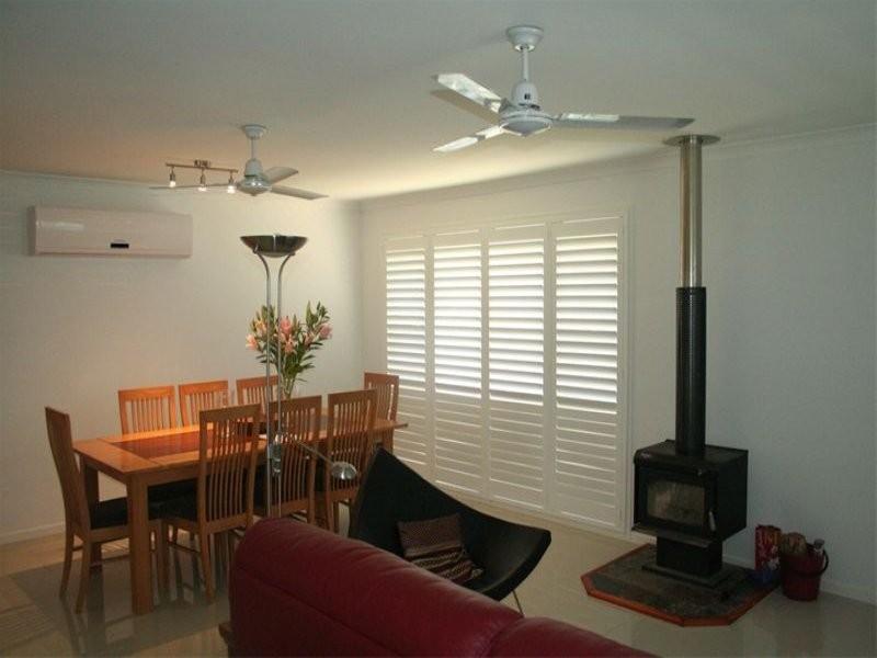 Oxley QLD 4075