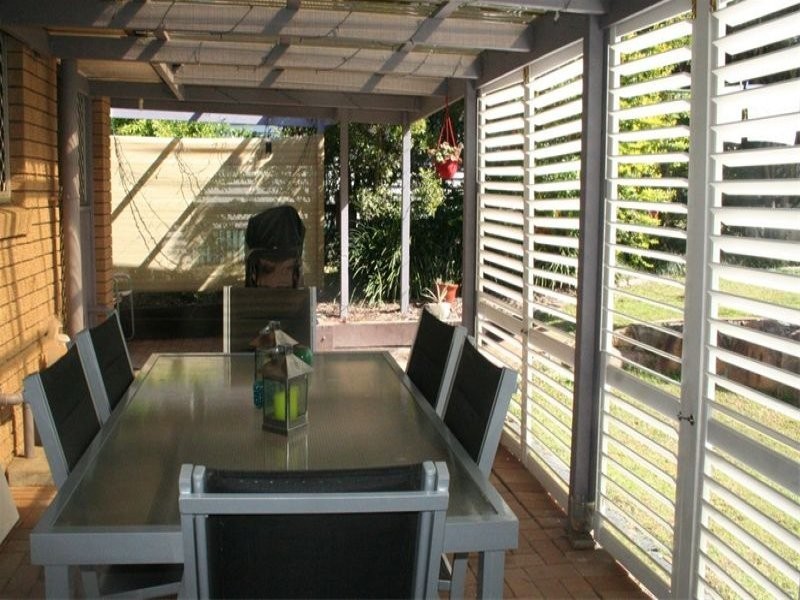 Oxley QLD 4075