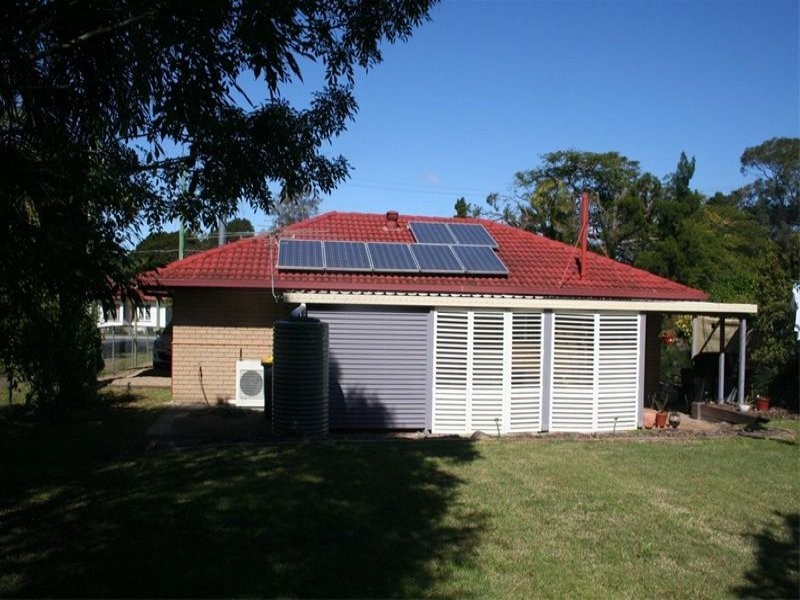 Oxley QLD 4075