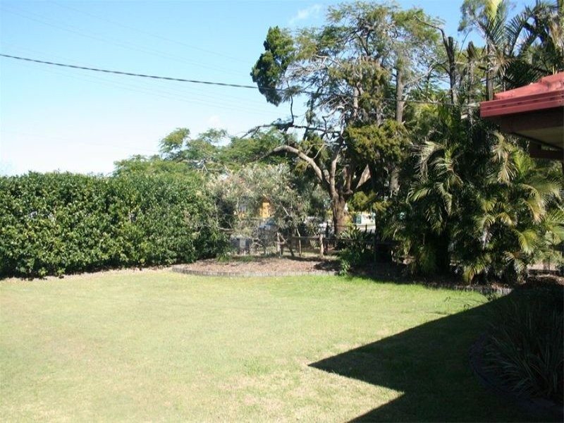 Oxley QLD 4075