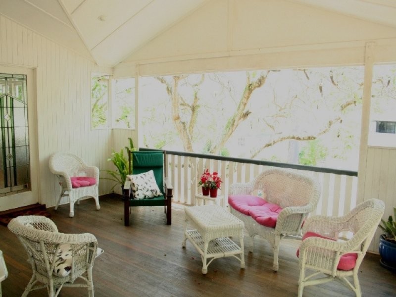 31 Dennis Street, Indooroopilly QLD 4068