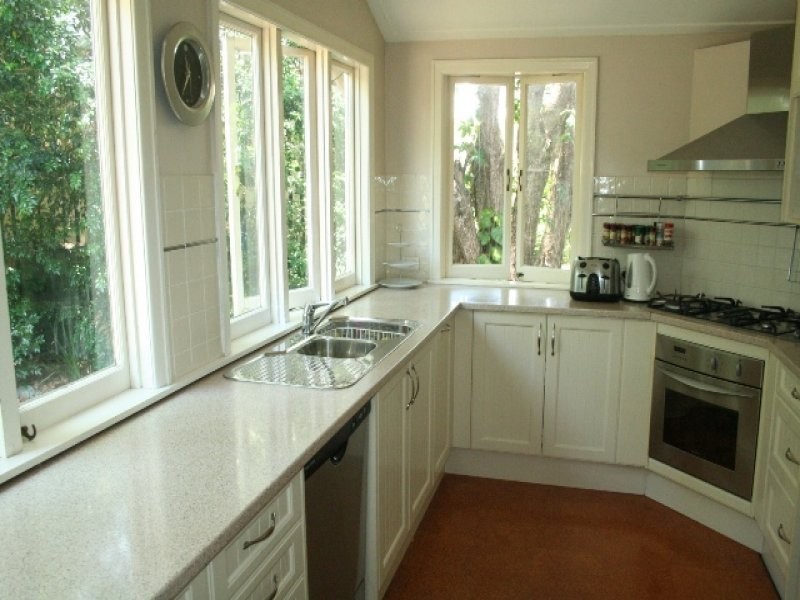 31 Dennis Street, Indooroopilly QLD 4068