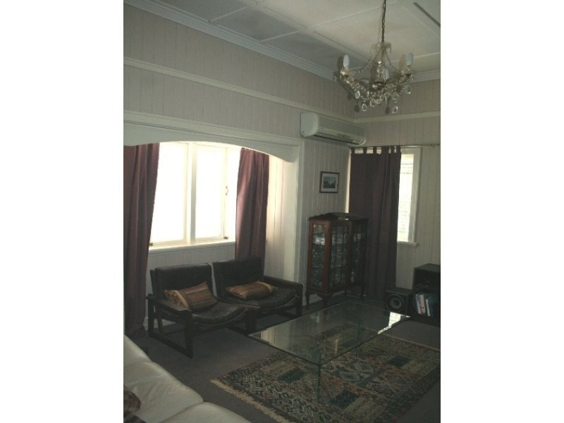 31 Dennis Street, Indooroopilly QLD 4068