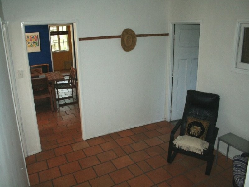 31 Dennis Street, Indooroopilly QLD 4068