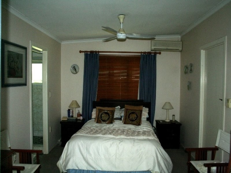 31 Dennis Street, Indooroopilly QLD 4068