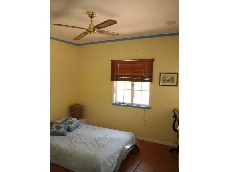 31 Dennis Street, Indooroopilly QLD 4068