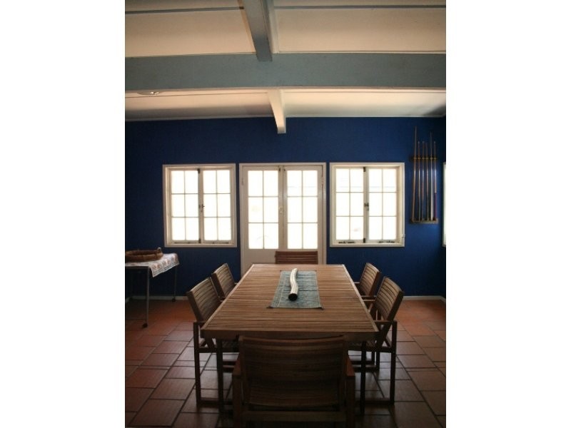 31 Dennis Street, Indooroopilly QLD 4068