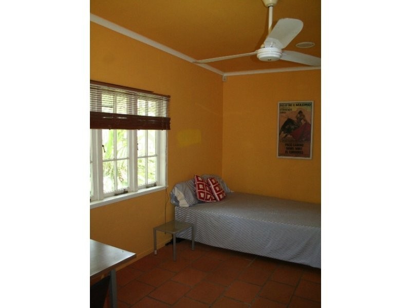 31 Dennis Street, Indooroopilly QLD 4068