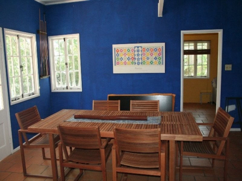 31 Dennis Street, Indooroopilly QLD 4068