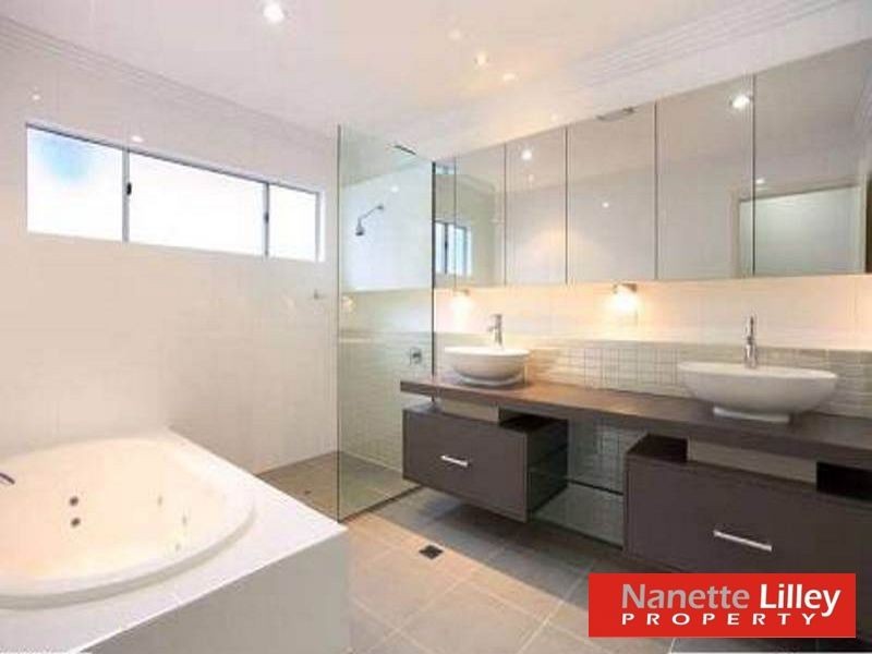 Fig Tree Pocket QLD 4069