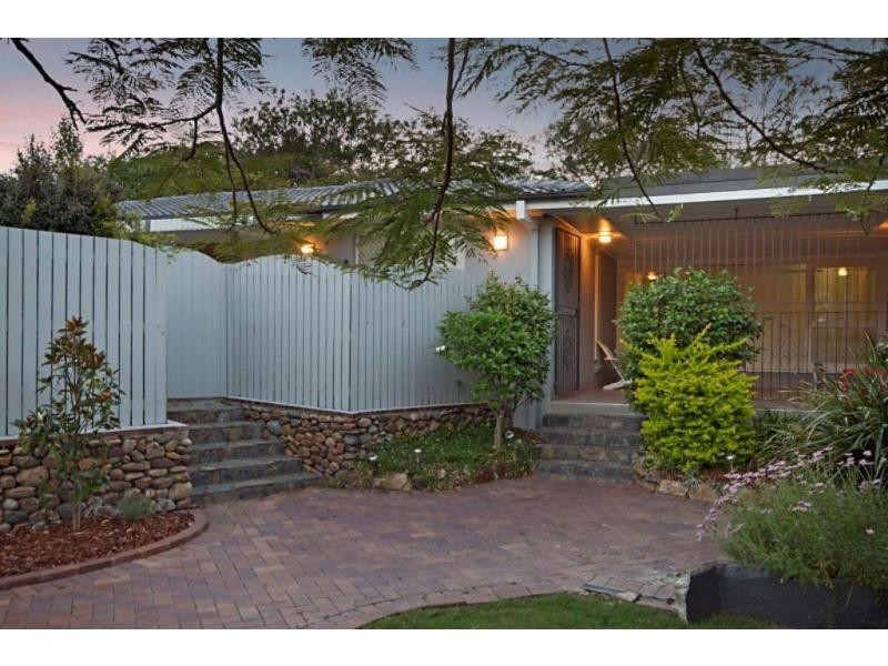 Oxley QLD 4075